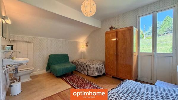 MAISON FAMILIALE À VENDRE À GÉRARDMER – VUE MONTAGNE, VUE SUR LES PISTES DE SKI ET 9 117 M² DE TERRAIN