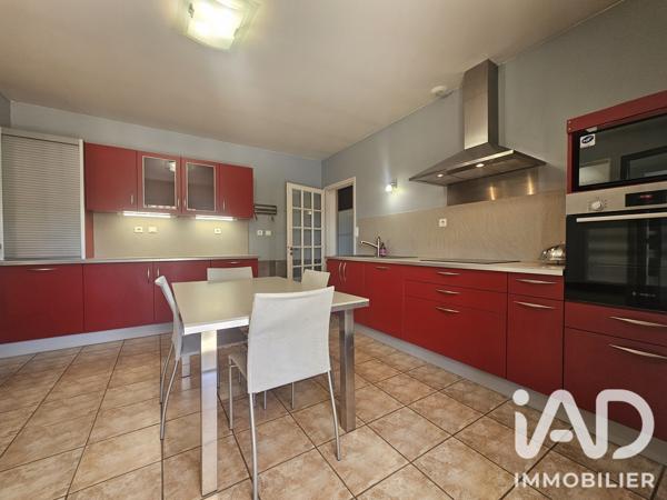 Maison à vendre 5 pièces 155,65 m² La Ville-Dieu-du-Temple