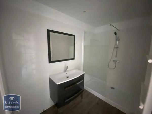 Appartement à louer 4 pièces 67.99m² Marseille 1er Arrondissement (13011)
