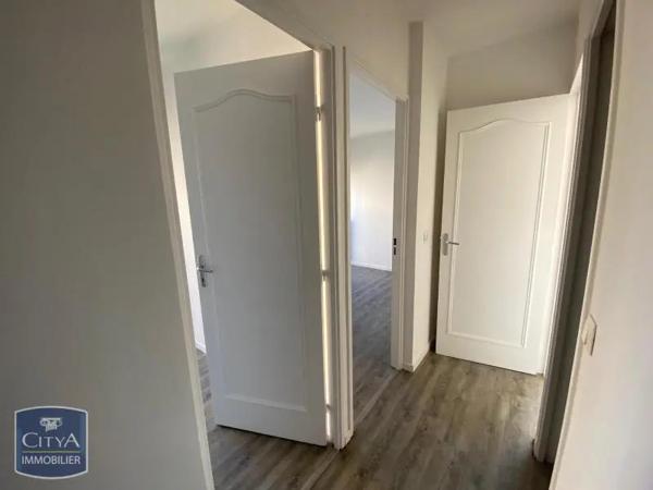 Appartement à louer 4 pièces 67.99m² Marseille 1er Arrondissement (13011)