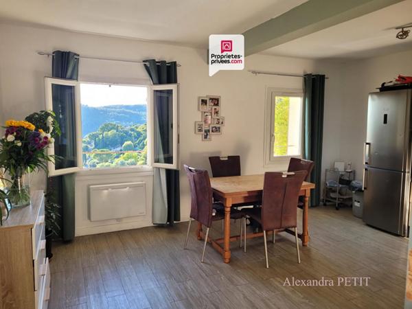À VENDRE - Charmant appartement rénové avec vue dominante, Callian