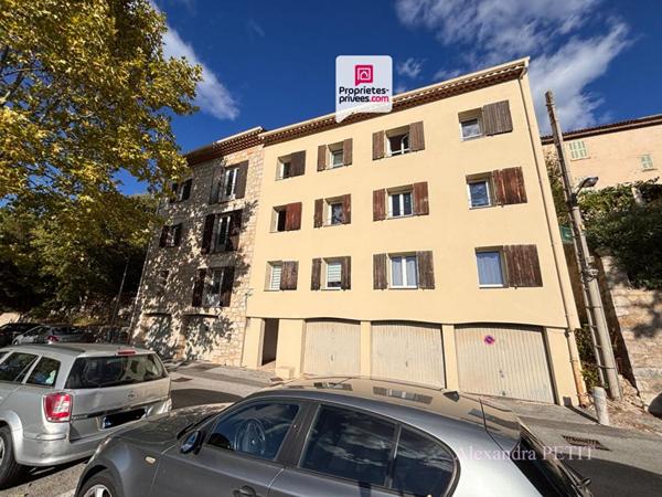 À VENDRE - Charmant appartement rénové avec vue dominante, Callian