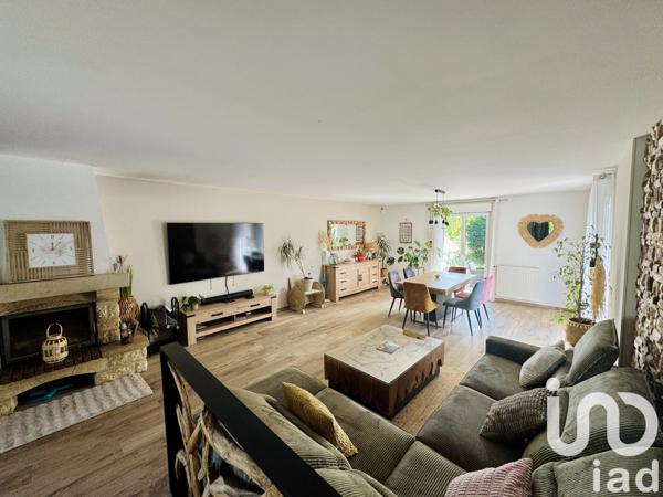 Maison à vendre 7 pièces 140 m² Saint-Fargeau-Ponthierry