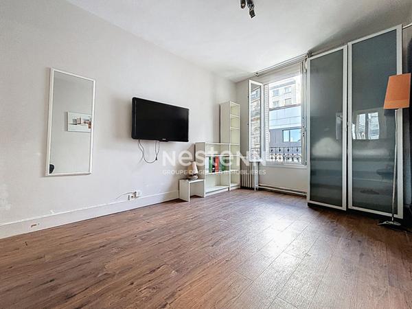 ISSY LES MOULINEAUX - AVENUE VICTOR CRESSON - Vente d'un studio traversant au dernier étage