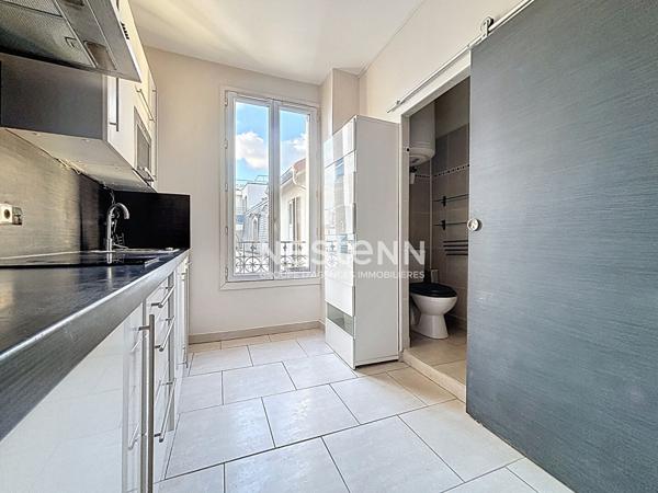 ISSY LES MOULINEAUX - AVENUE VICTOR CRESSON - Vente d'un studio traversant au dernier étage