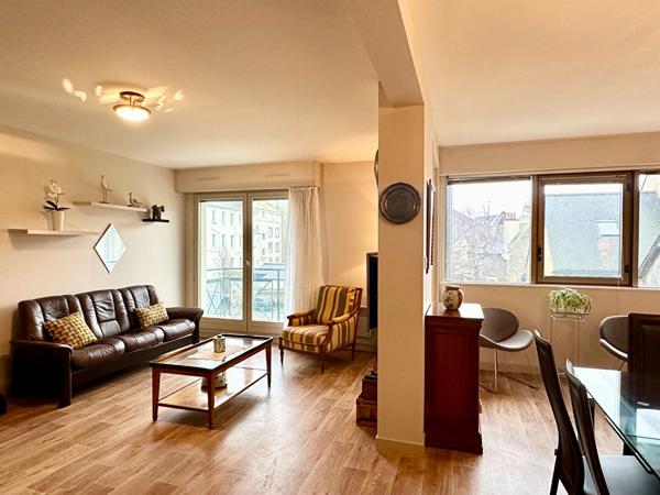 T3/4 St Servan centre-balcon- Ascenseur - Garage - cellier