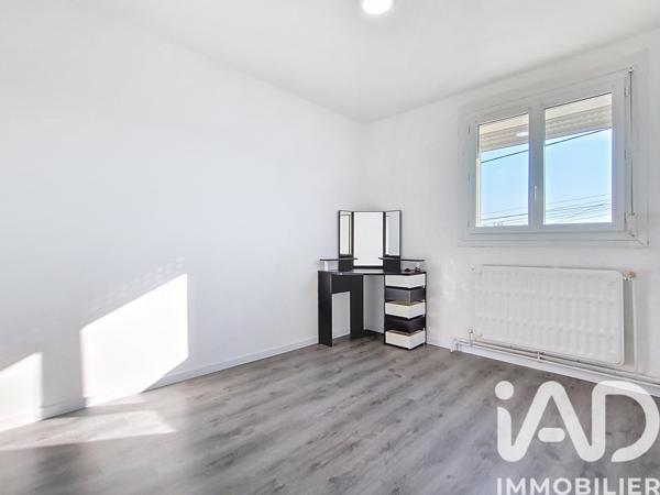 Maison à vendre 5 pièces 92 m² Neuilly-Saint-Front