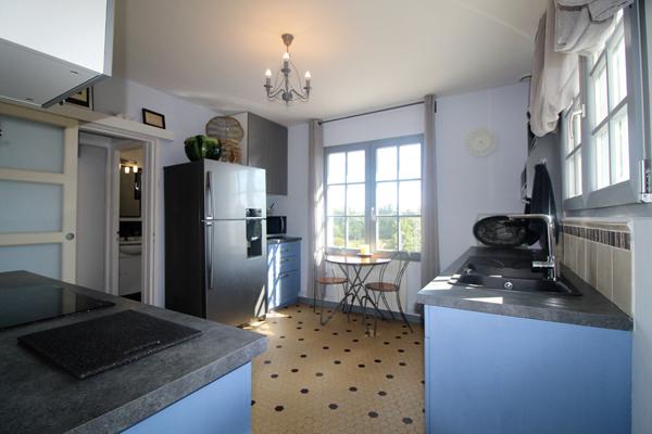 Maison de pays -2 ou 3 chambres - Bourré