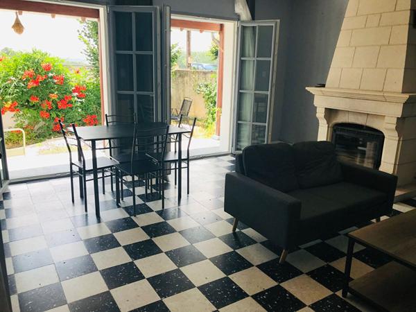 Maison de pays -2 ou 3 chambres - Bourré