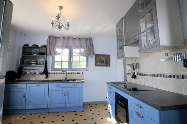 Maison de pays -2 ou 3 chambres - Bourré