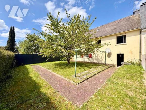 EXCLUSIVITÉ - NOUVEAUTÉ ÉTUDE TRENTE-CINQ NOTAIRES

Située au coeur de la commune de Noyal-Ch...