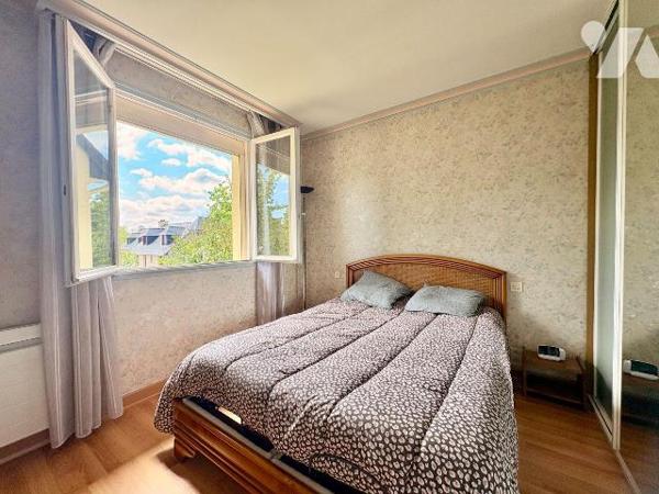 EXCLUSIVITÉ - NOUVEAUTÉ ÉTUDE TRENTE-CINQ NOTAIRES

Située au coeur de la commune de Noyal-Ch...