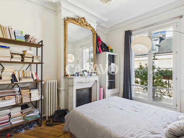 Vente Appartement 7 pièces de 146m² - 75018 Paris