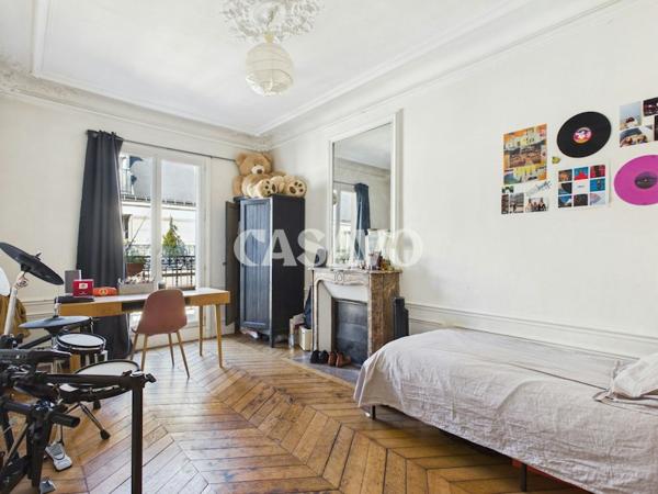 Vente Appartement 7 pièces de 146m² - 75018 Paris