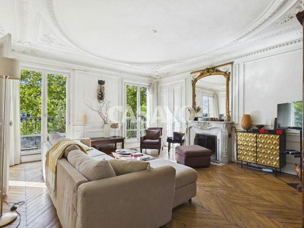Vente Appartement 7 pièces de 146m² - 75018 Paris