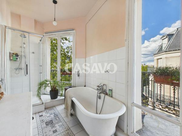 Vente Appartement 7 pièces de 146m² - 75018 Paris