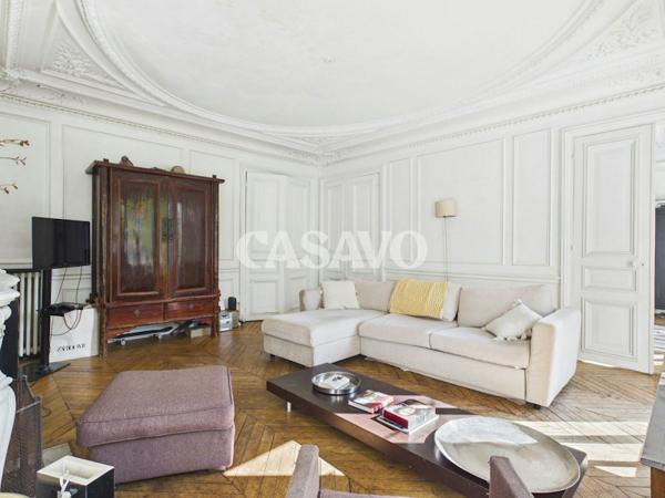 Vente Appartement 7 pièces de 146m² - 75018 Paris