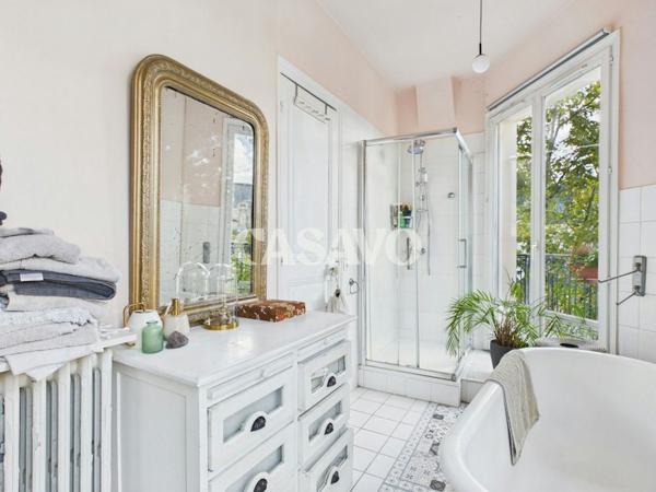 Vente Appartement 7 pièces de 146m² - 75018 Paris