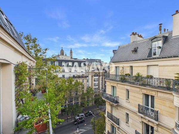 Vente Appartement 7 pièces de 146m² - 75018 Paris