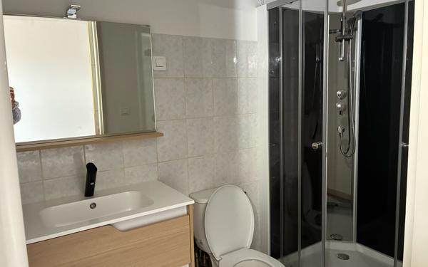 Appartement à louer    1 pièce •  Pomarez