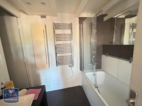 Appartement à louer 2 pièces 66.62m² Aix-en-Provence (13100)