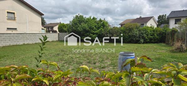 Terrain plat 444 m²  libre constructeur