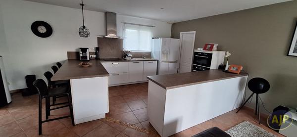 Vente maison Cavignac : 264 000 € - AJP Immobilier Saint Andre de Cubzac