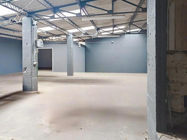 Garage automobile avec son appartement attenant