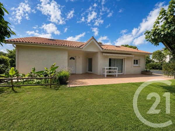 Maison à vendre  4 pièces - 106 m 2   FARGUES ST HILAIRE  - 33
