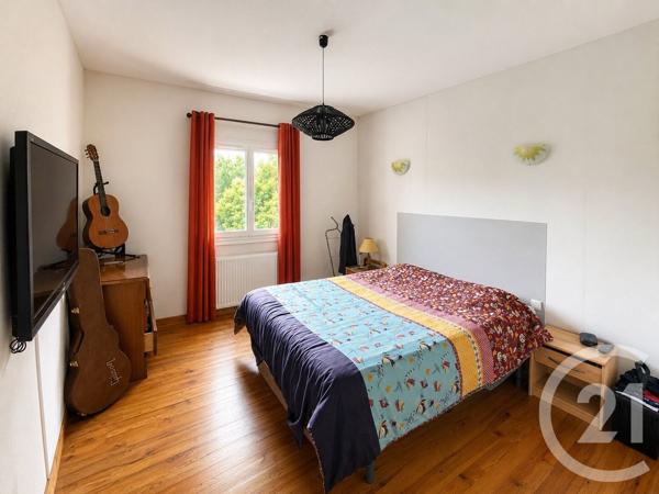 Maison à vendre  4 pièces - 106 m 2   FARGUES ST HILAIRE  - 33
