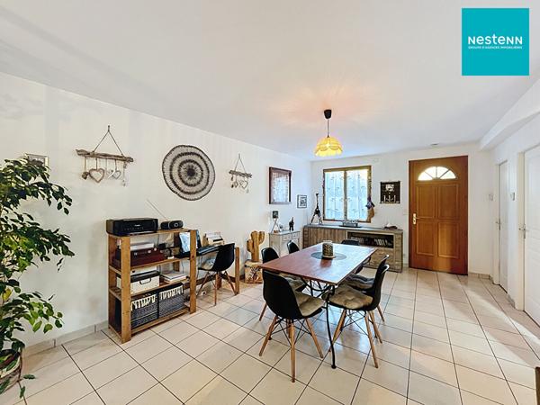 MONTBRISON (42600) : Le centre-ville à vos pieds, l'espace en plus : maison 3 chambres + garage + extérieur!