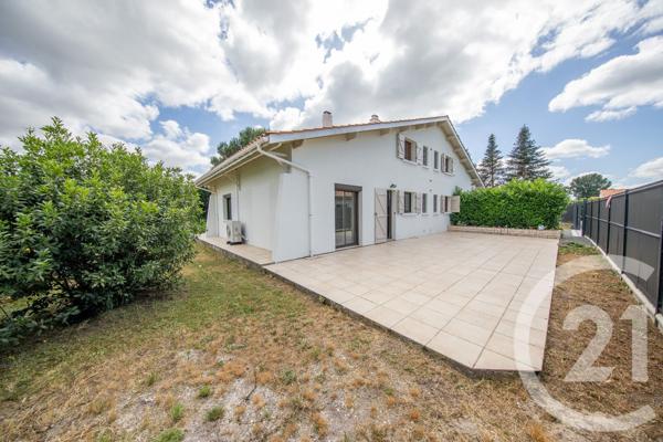 Maison à vendre  7 pièces - 166,95 m 2   ST MEDARD EN JALLES  - 33