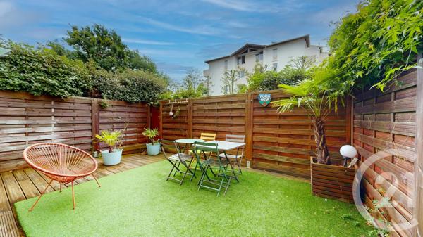 Appartement T2 à vendre  2 pièces - 63,21 m 2   ANGLET  - 64