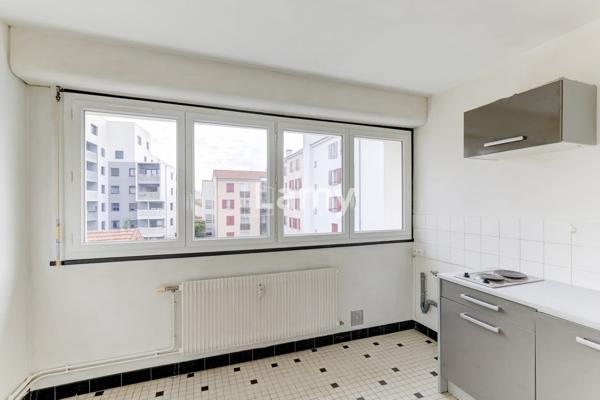 Grand t1 bis dans résidence entièrement isolée