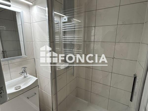 Location Appartement 3 pièces 44.92 m² - 390 AVENUE VICTOR HUGO Valence 26000