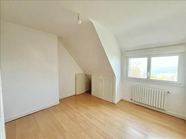 Maison à louer |  LANVEOC |  8 pièces | 135 m²