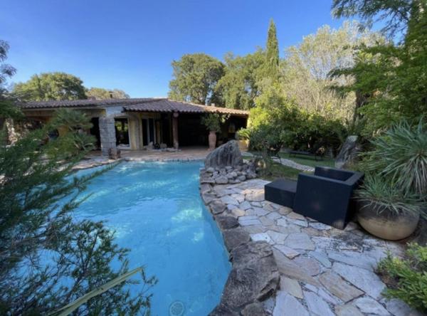 Vente / Maison et grand terrain à Porto-Vecchio (20137)