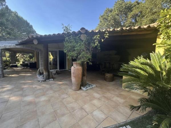 Vente / Maison et grand terrain à Porto-Vecchio (20137)
