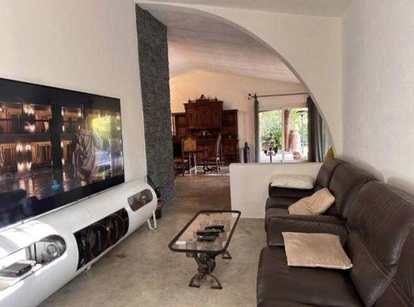 Vente / Maison et grand terrain à Porto-Vecchio (20137)