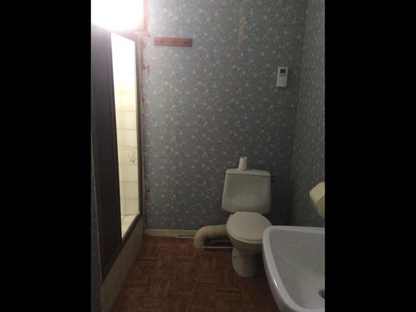 Maison en pierre, possibilité de repartir en 3 habitations.