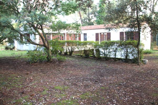 Villa familiale sur belle parcelle de 1 955 m2