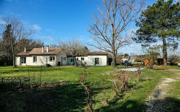 Maison à vendre    5 pièces •  Saint-Loubès