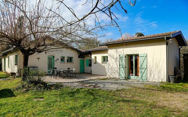 Maison à vendre    5 pièces •  Saint-Loubès