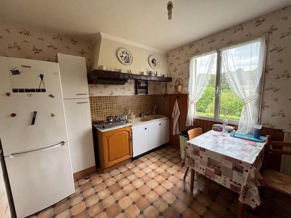 Joli pavillon sur sous-sol avec grand terrain