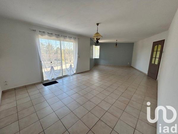 Maison 4 pièces de 95 m² à Châtillon-sur-Thouet (79200)