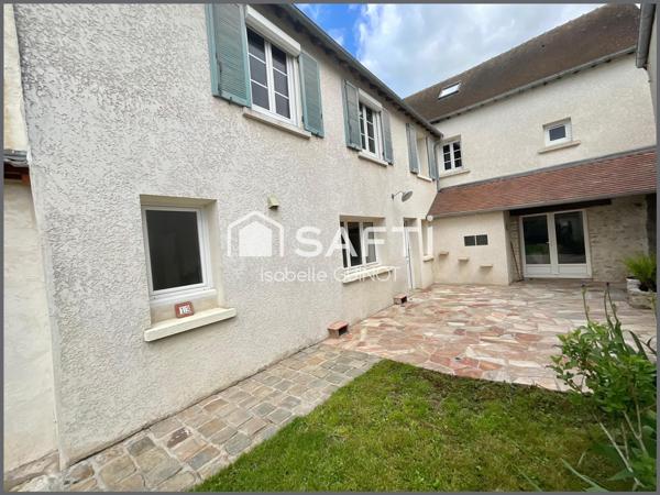 Maison de village, 3 chambres, jardinet, garage