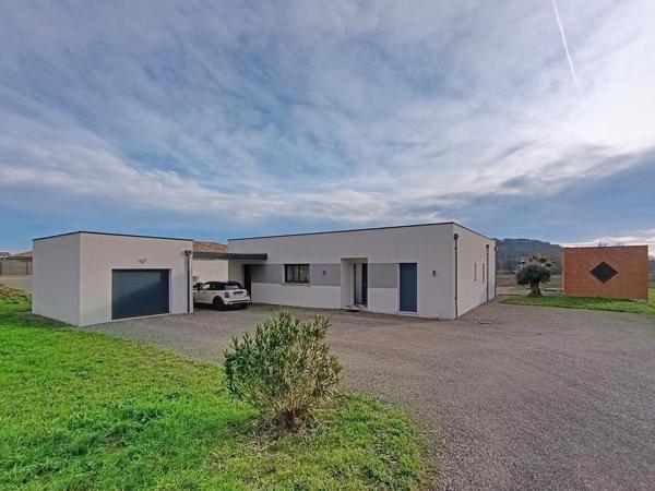 MAISON MODERNE - PISCINE - POOL HOUSE ET GARAGE