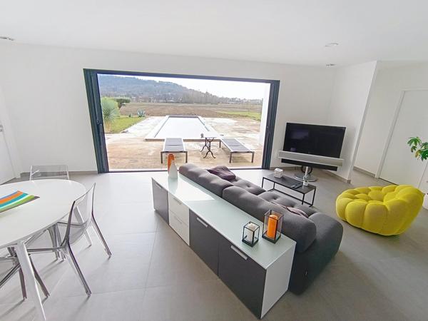 MAISON MODERNE - PISCINE - POOL HOUSE ET GARAGE