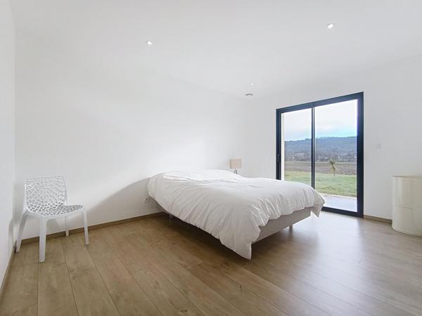 MAISON MODERNE - PISCINE - POOL HOUSE ET GARAGE