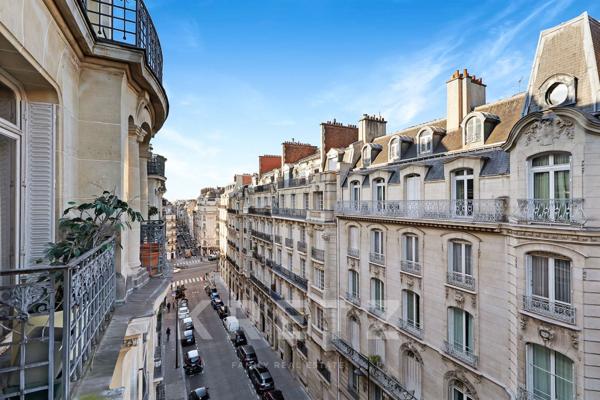 Paris XVIIème - Un appartement familial et de réception proche du Parc Monceau